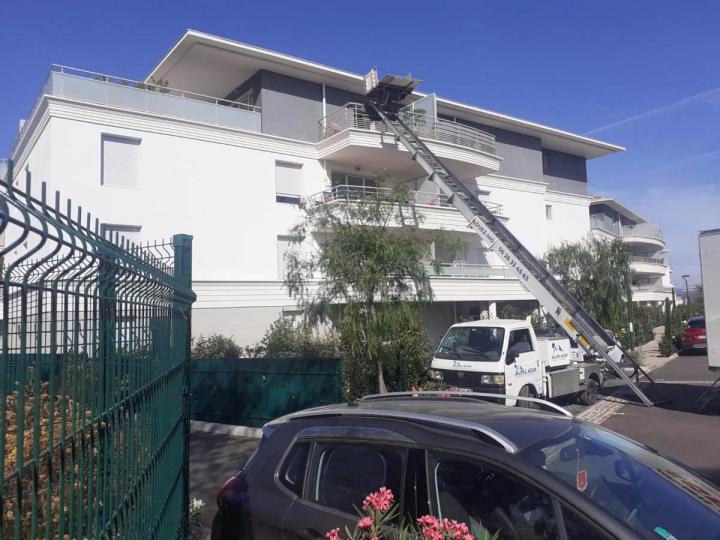 Location élévateur monte-meuble Nice