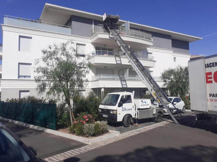 Location élévateur monte-meuble Nice