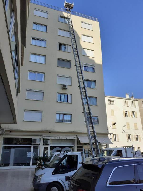 Location élévateur monte-meuble Nice
