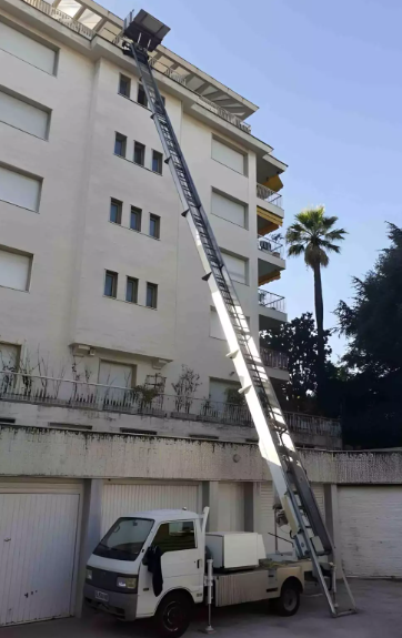 Location de monte-meubles professionnel, Monaco